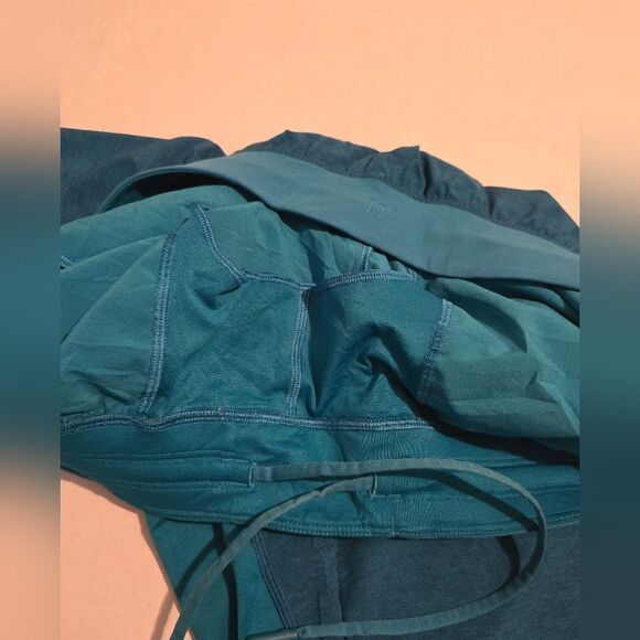 Lululemon T.H.E. Short Athletic 9” Linerless Heathered Vivid Aqua Blue Size L - Picture 3 of 8